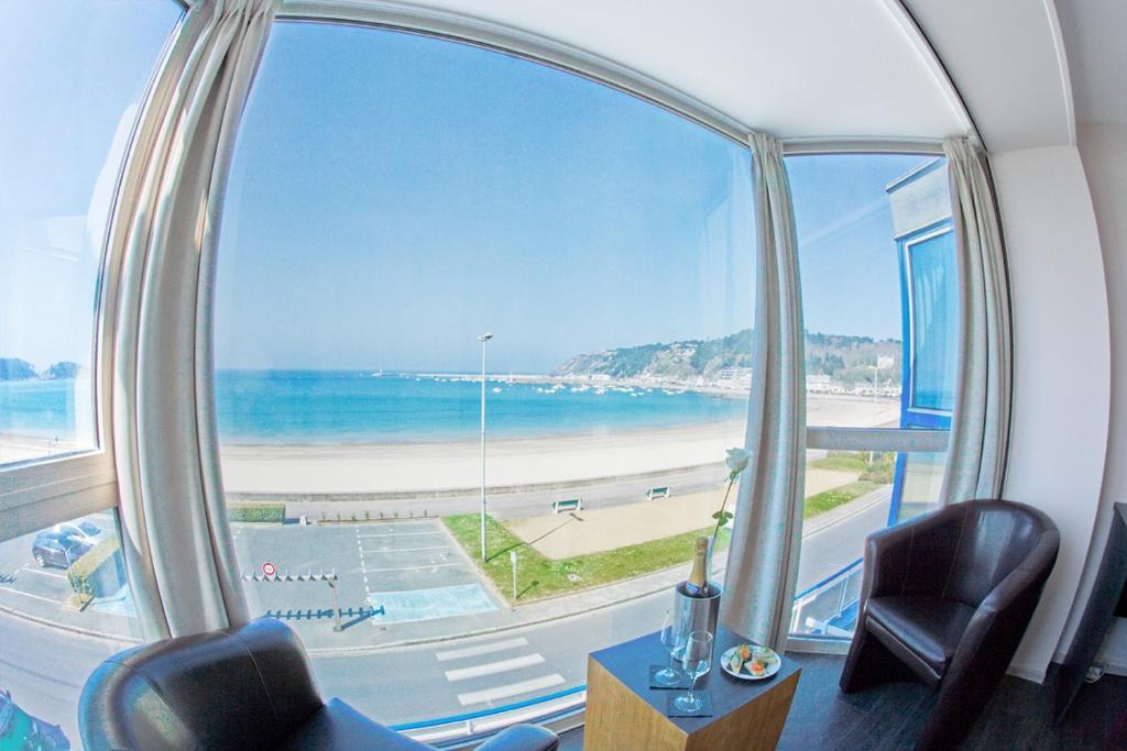 Hotel De La Plage Erquy Oda fotoğraf