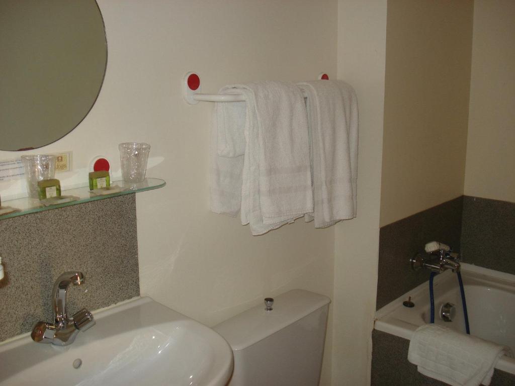Hotel De La Plage Erquy Oda fotoğraf
